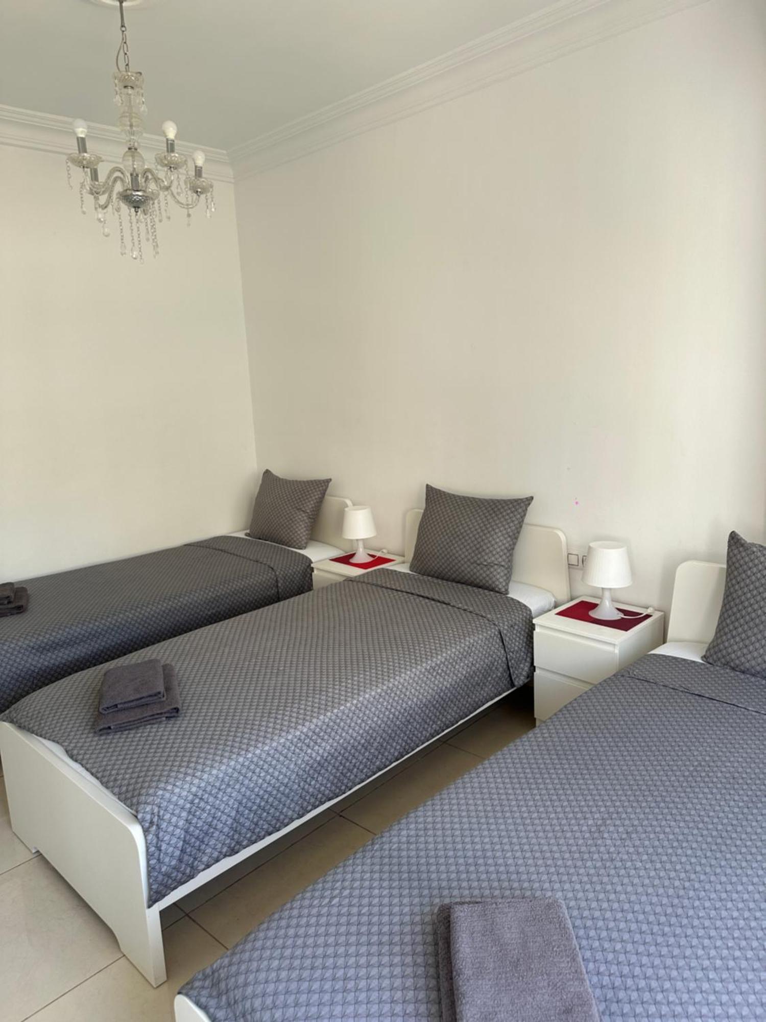 Modern And Bright 5 Bedroom Apartment Del Prado Gandie Extérieur photo