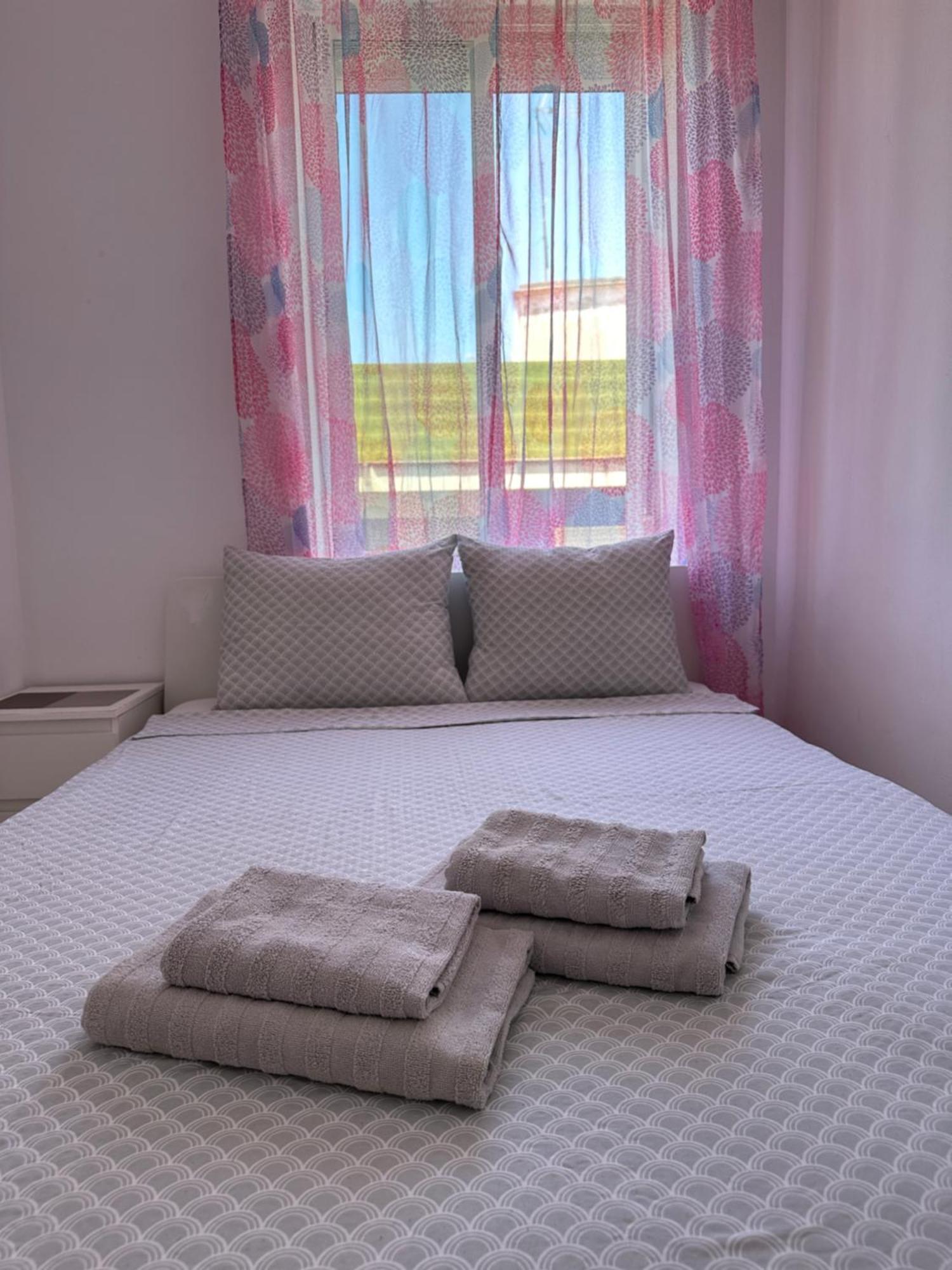 Modern And Bright 5 Bedroom Apartment Del Prado Gandie Extérieur photo